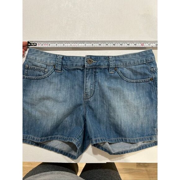 Calvin Klein Jeans Women’s Denim Shorts Size 12 Blue Casual Mid Rise - Picture 6 of 8